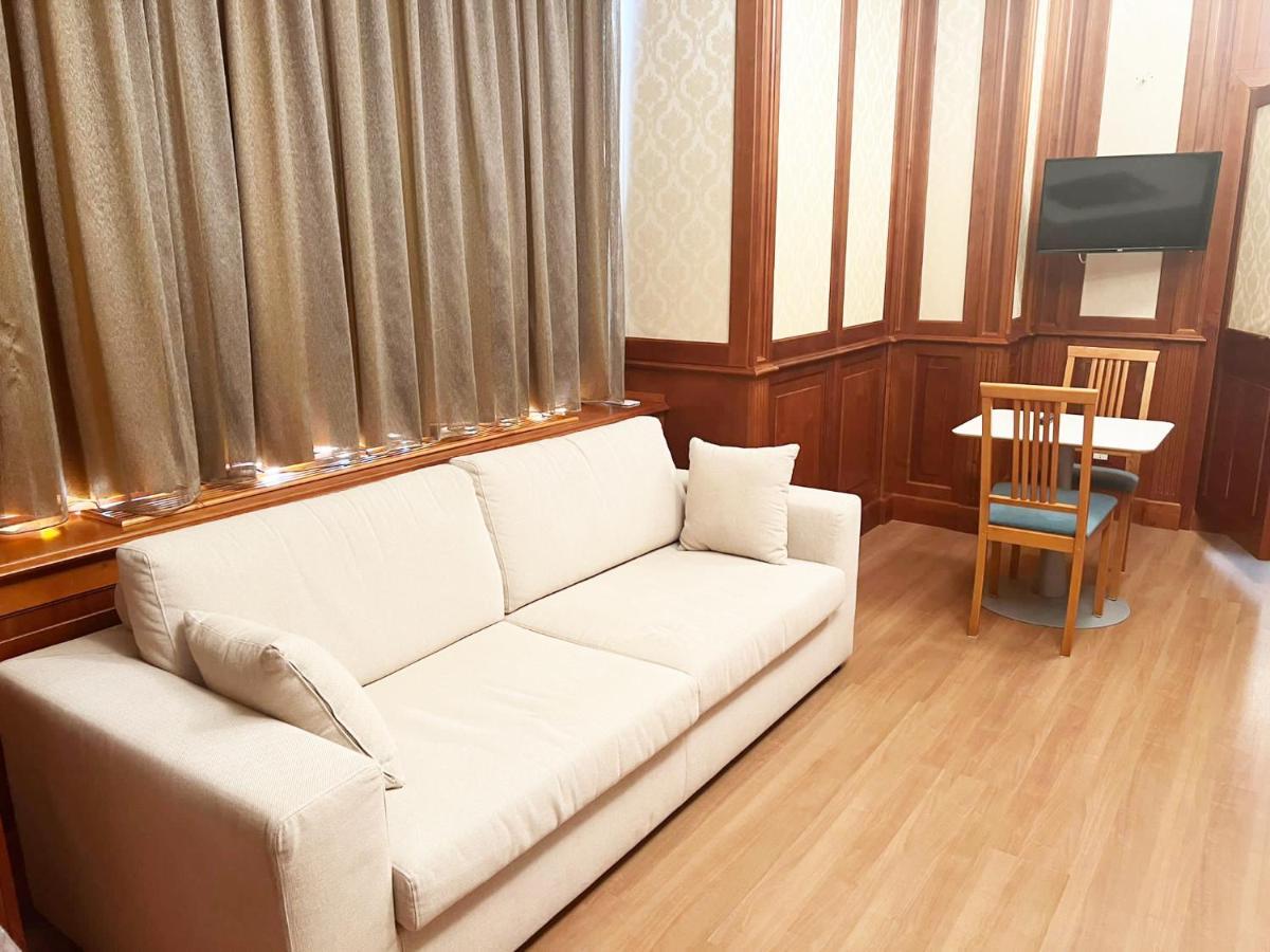 Sissi Comfort Rooms Foresteria Lombarda Monza Ngoại thất bức ảnh