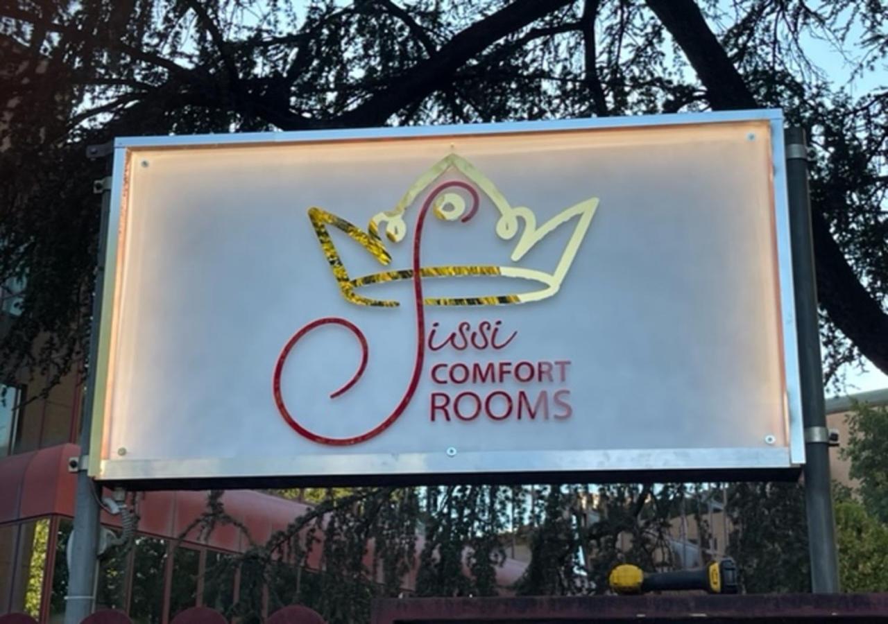 Sissi Comfort Rooms Foresteria Lombarda Monza Ngoại thất bức ảnh